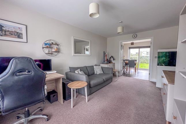 24, McLeods Field, Peel photo 4