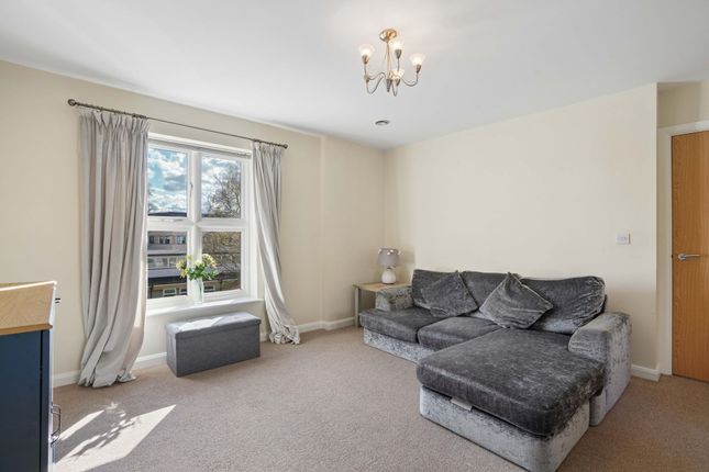 Flat J, 6 Welch Way, Witney photo 4