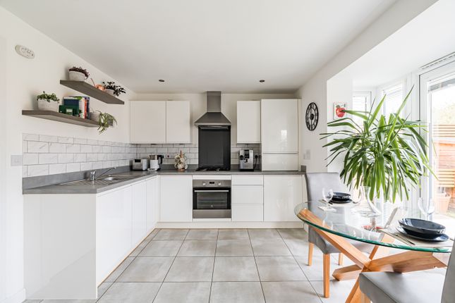 99, Bonnybridge Drive, Edinburgh photo 4
