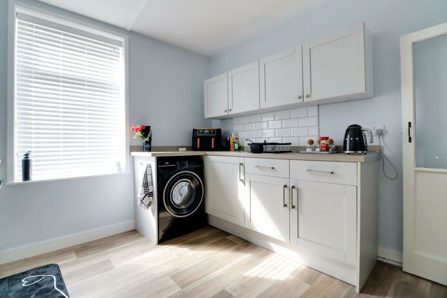18 Wrawby Street, Brigg photo 2