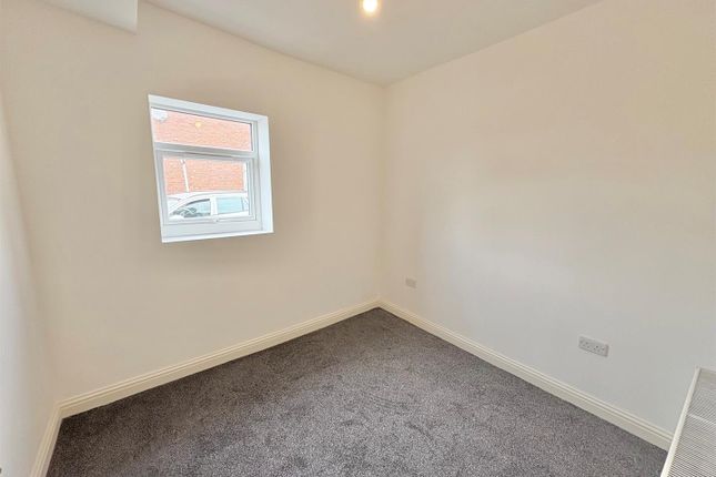 198, Leigh Road, Leigh photo 4