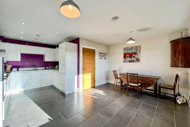 AD 5 Bluebell Way, Worthing photo 3