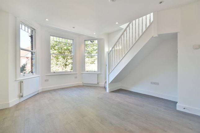 Thumbnail Flat to rent in Dartmouth Road, Mapesbury Estate, London
