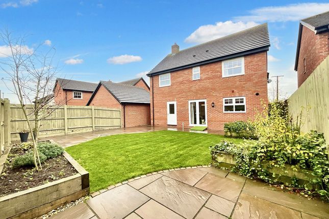 8 William Stockton Close, Crewe photo 4