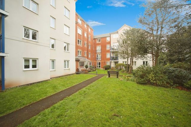 Flat for sale in Eddington Court, Weston-Super-Mare