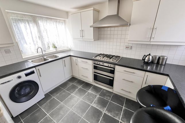 18, Budworth Walk, Wilmslow photo 3