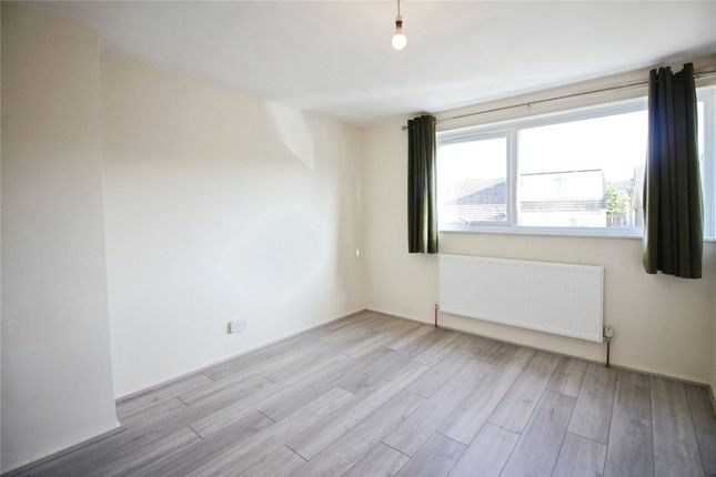48, Osborne Road, Basildon photo 5