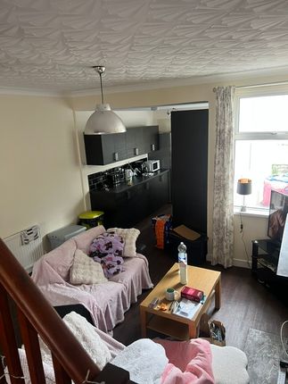 69, Cyfarthfa Street, Cardiff photo 3