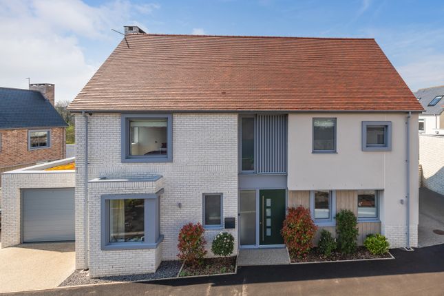 B 02 Charles Court Lympstone - 250404