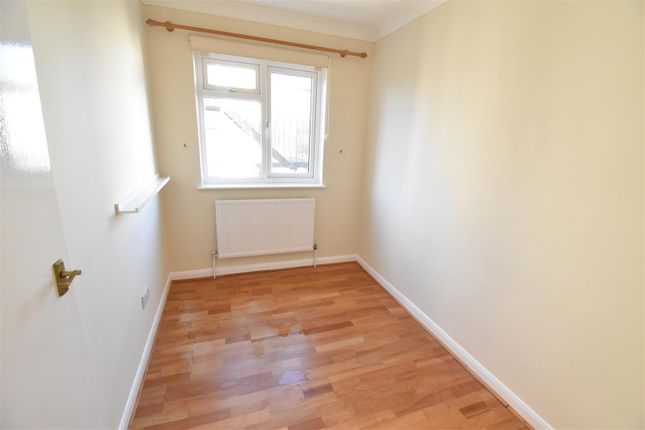 Flat 7, 10, Cadogan Road, Surbiton photo 5