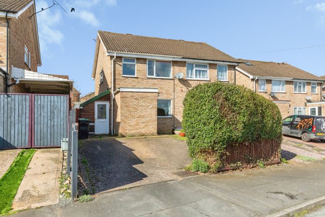 54, Wantage Road, Wellingborough photo 3