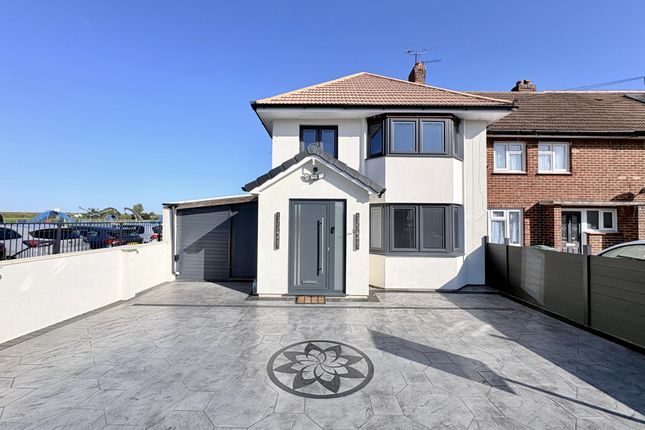3-bed terraced on 125, Station Crescent, Ashford, £595,000