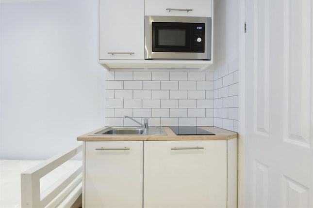 Flat 23, 5, Southwell Gardens, London photo 3