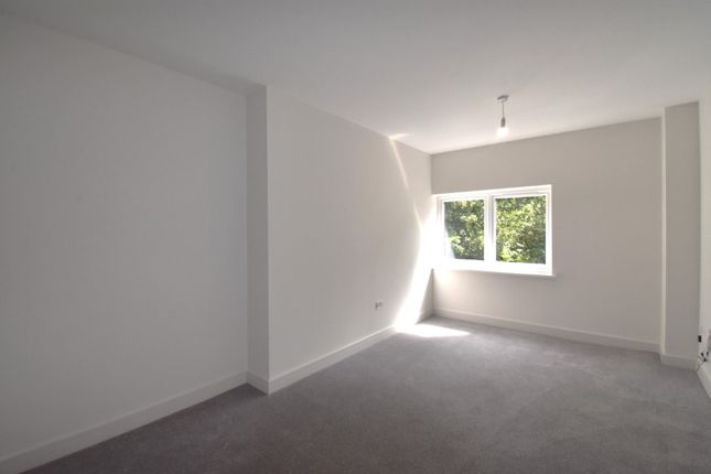 Flat 3, Kings Parade, King Street, Cottingham photo 4