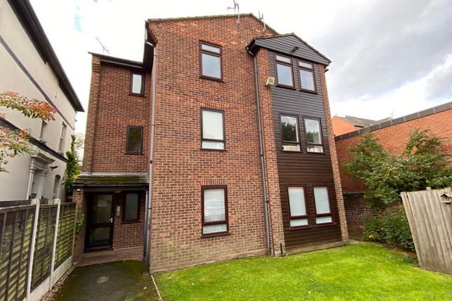 Flat to rent in The Hawthorns, Comberton Road, Kidderminster