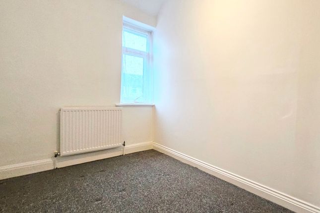 93 Lansbury Drive,, Hayes, Hayes photo 5