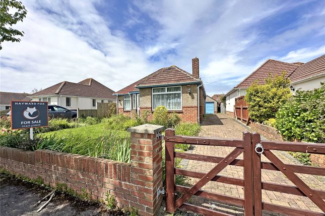 Thumbnail Bungalow for sale in Durland Close, New Milton, Hampshire