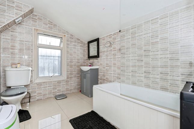 64, Bedford Road, Essex photo 3