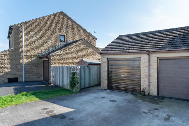 9, Stamp Hill Close, Addingham photo 2