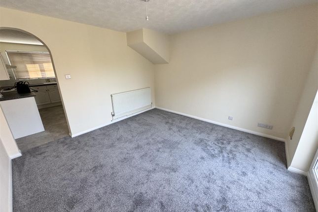 57, Vera Crescent, MANSFIELD photo 4