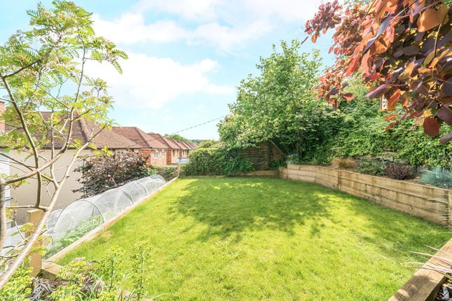 15, Cliffe Road, Surrey photo 4
