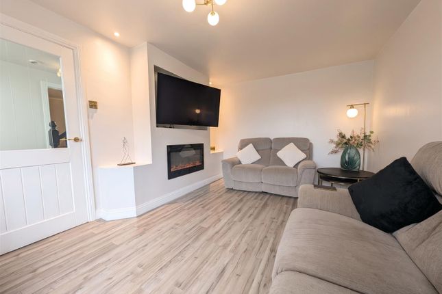 8, Isle Of Shinney Walk, Ballynahinch photo 4