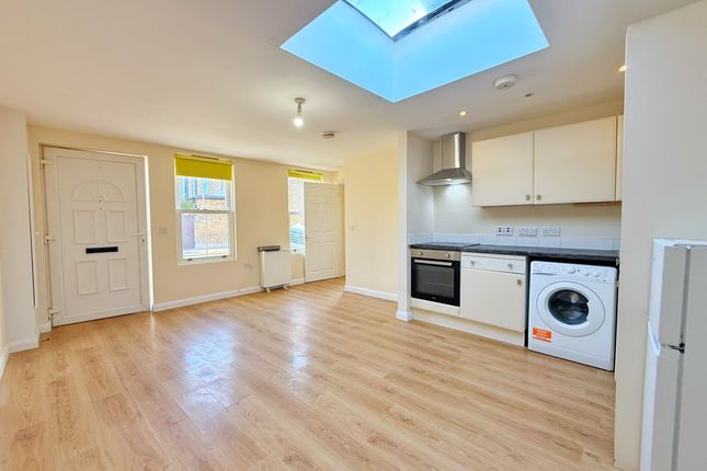 60B, Salisbury Road, West Ealing photo 2