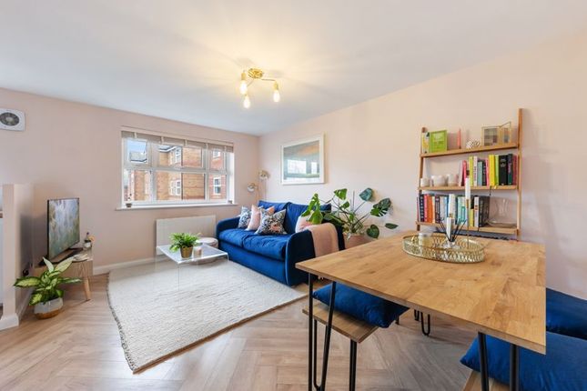Thumbnail Flat to rent in Henry Doulton Drive, London