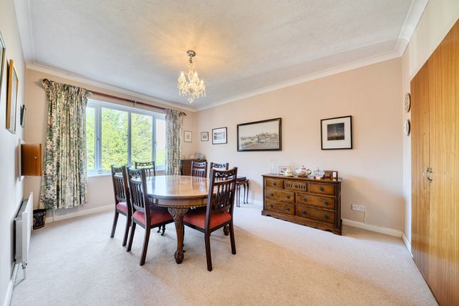 8, Ashbourne Square, Northwood photo 3