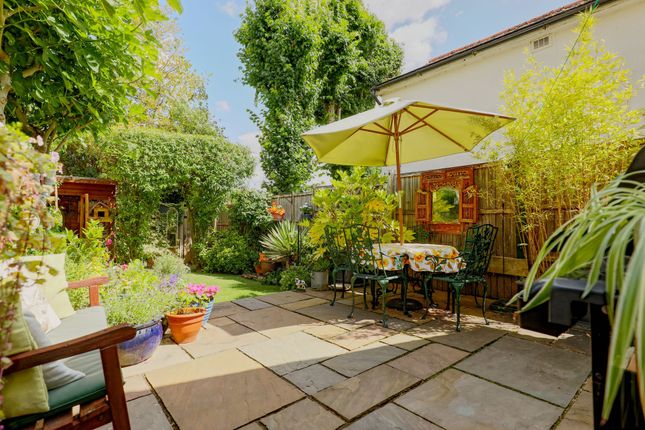 72 High Street, Buntingford photo 3