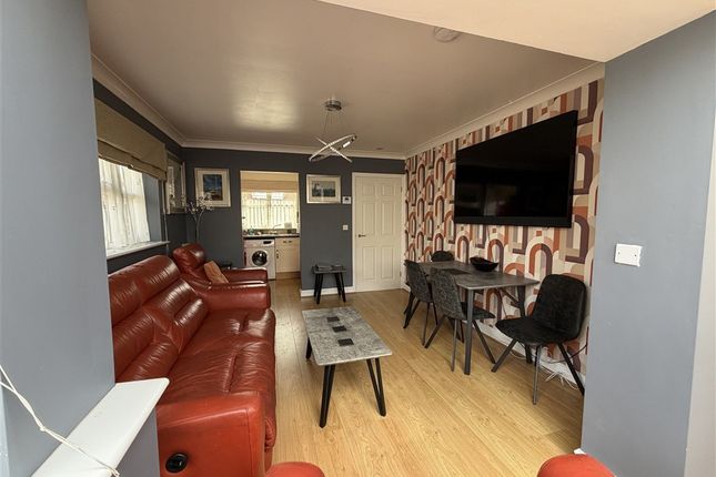 Summerhill Close, Sandown photo 4