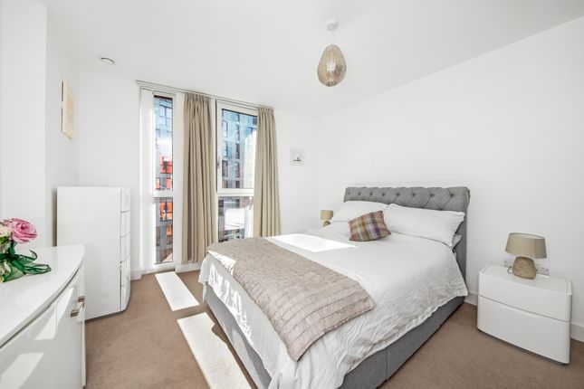 Flat for sale in Distel Apartments, 19 Telegraph Avenue