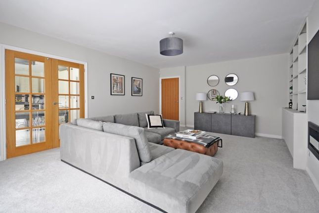 9, Hazel Tree Grove, Newport photo 3