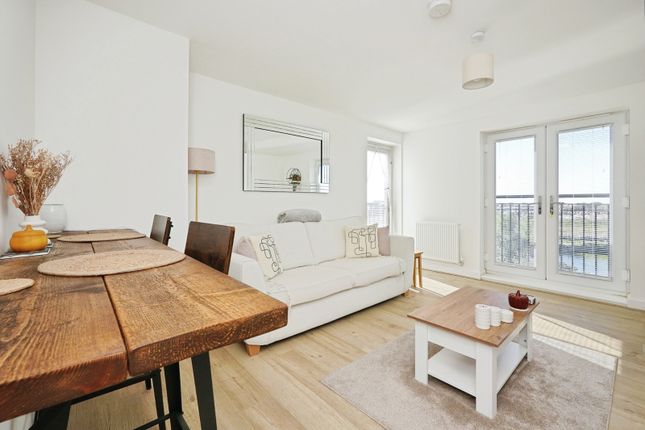 Apartment 6, 1, Dearman Crescent, Kent photo 4