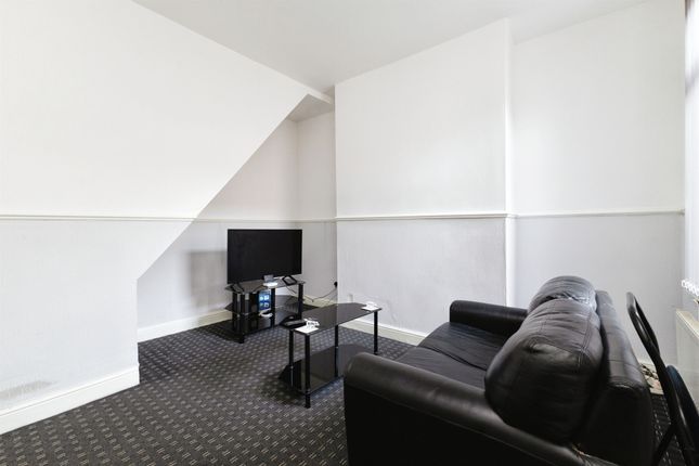 106, Essex Street, Middlesbrough photo 2