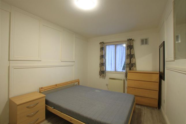 Flat 6, The Beeches, Hounslow photo 4