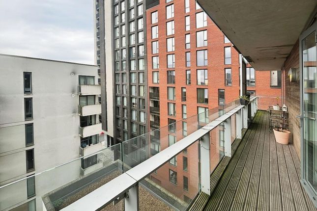 Spectrum, 477, Black Friars, Salford photo 5