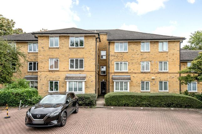 Thumbnail Flat for sale in Malyons Road, Lewisham, London