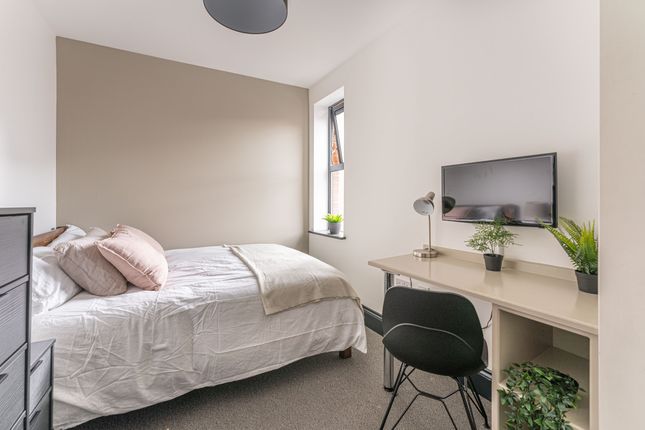 Flat T, Hosiery, Bedroom 1