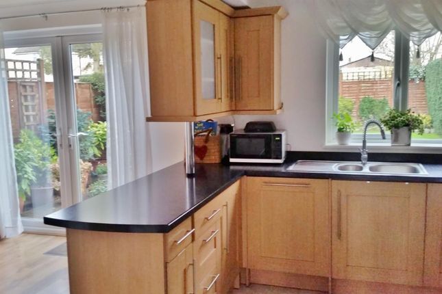 23, Ennerdale Crescent, Berkshire photo 2