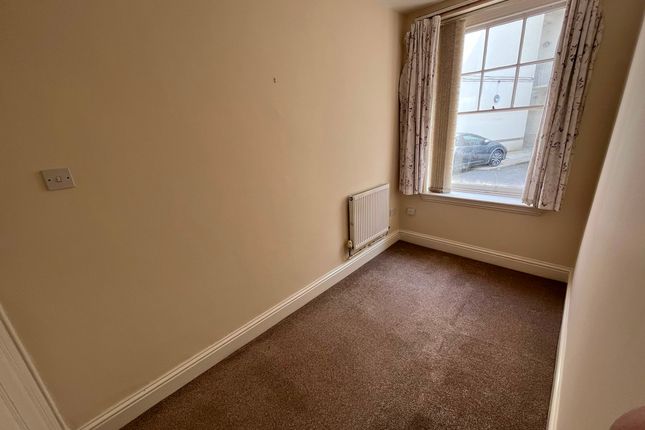 9 Belgrave Court, Walter Road photo 5