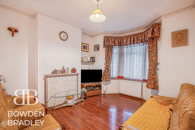 18 Harvey Road, Ilford photo 3