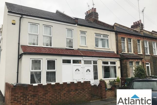 4 Bedroom End Of Terrace House