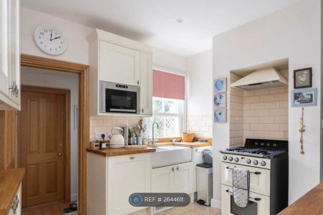 North St, Dorking photo 4