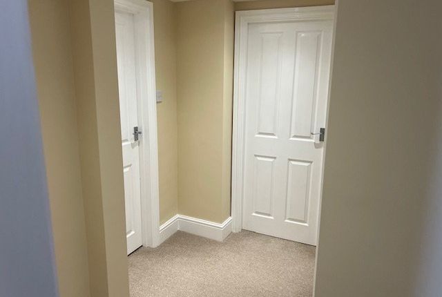FLAT 2 OLD SHIP INN, 178 IRELETH ROAD, Askam and Ireleth photo 5
