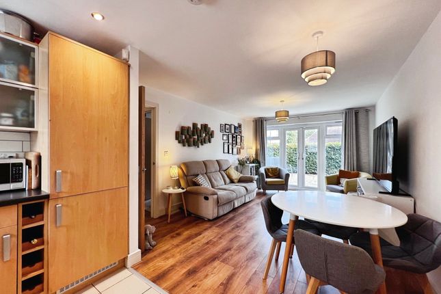 7, Dickens Close, STRATFORD-UPON-AVON photo 2