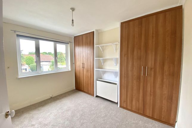 Maisonette to rent in Wood End Green Road, Hayes