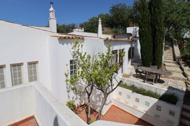 Villa for sale in Santa Barbara De Nexe, Faro, Portugal