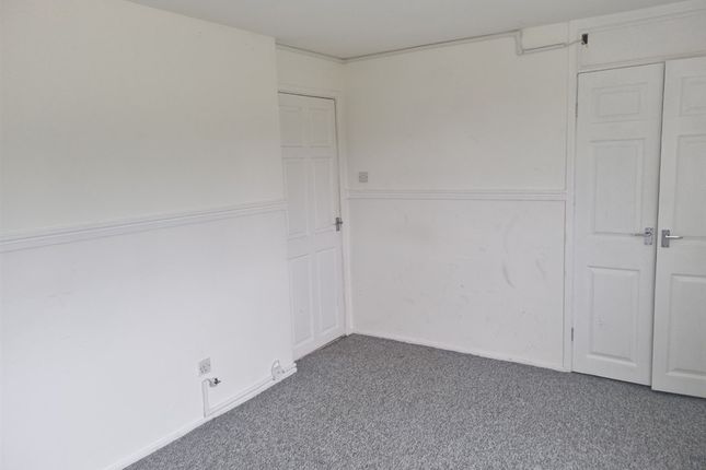 2, Waveney Road, PETERLEE photo 3