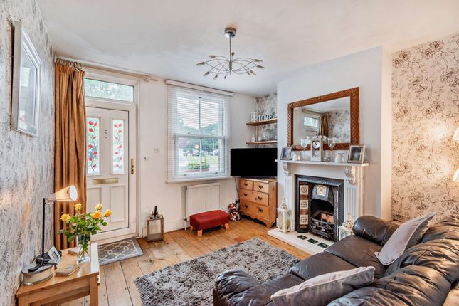 Terraced house for sale in Uxbridge Road, Mill End, Rickmansworth
